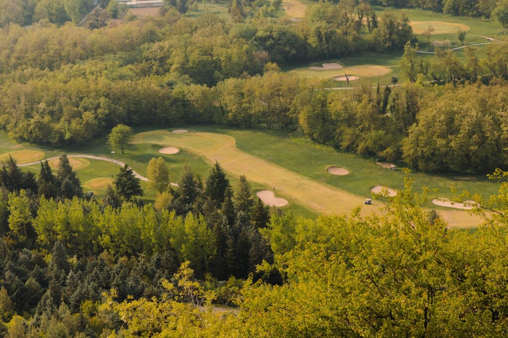 An aerial view of the Dungeness golf course showing its layout and natural beauty. — beginner golf Dungeness