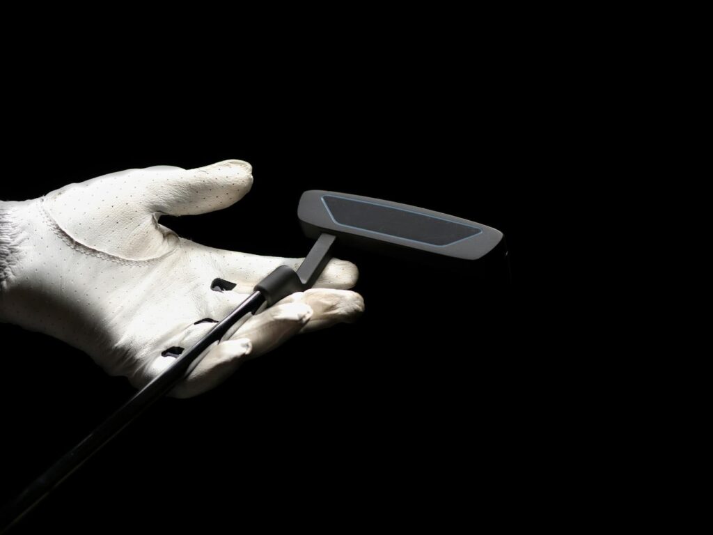 A visual demonstrating the differences in clubhead size and shape, highlighting how grip size can impact performance, addressing golf driver mistakes beginners make.