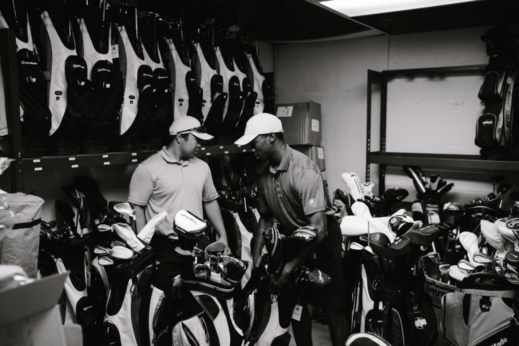 A well-organized golf bag with beginner equipment neatly stored. — best beginner golf clubs