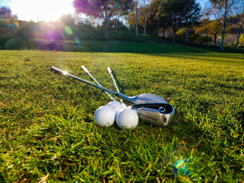 An infographic showing golf course skill levels related to choosing a golf course
