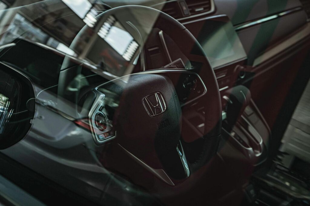Close-up of the driver face showing technology features. — golf driver comparison for beginners