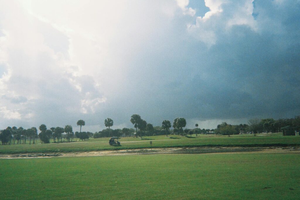 Weather conditions on the course, highlighting a sunny day vs a cloudy day. — Dungeness golf experience
