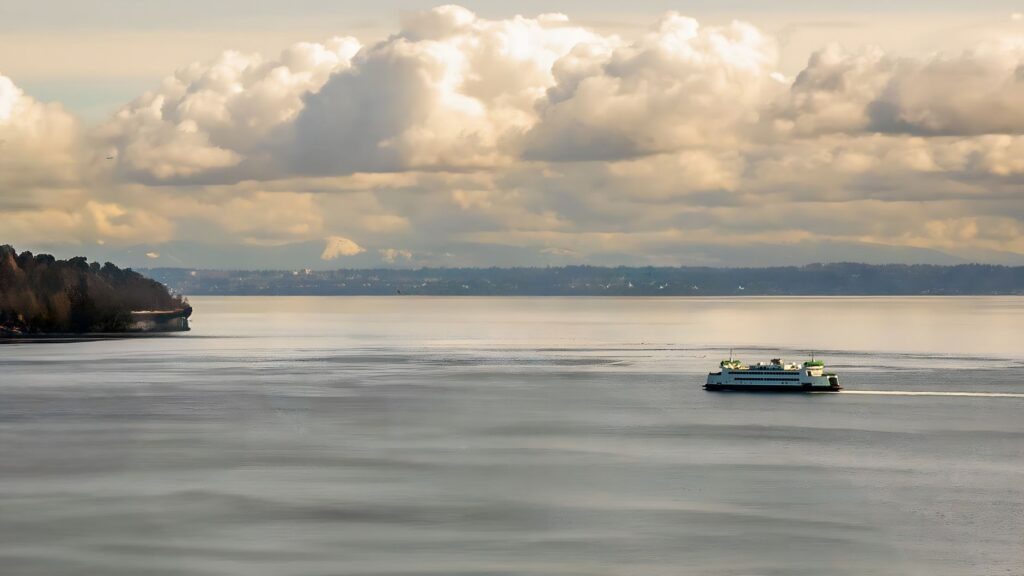 A panoramic view of Chambers Bay with the Puget Sound in the background. — scenic golf courses washington