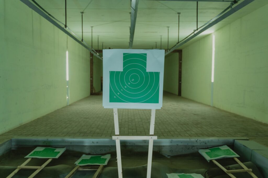 An alignment guide showing how to aim at the target. — golf swing mistakes