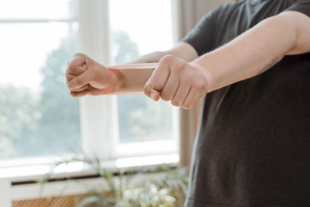 Before and after images of muscle flexibility improvements in a golf warm up routine.
