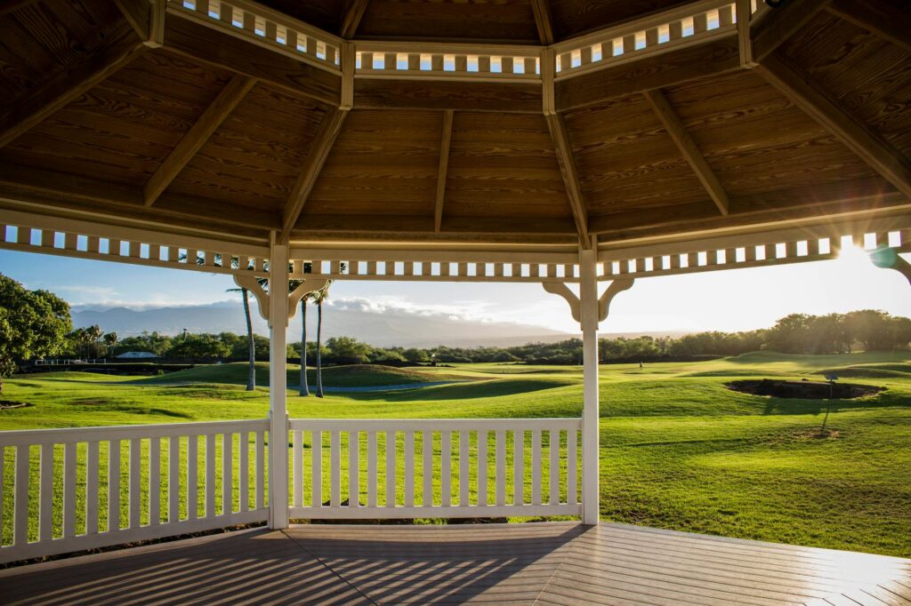 Dining area with views overlooking the golf course. — Dungeness golf course amenities
