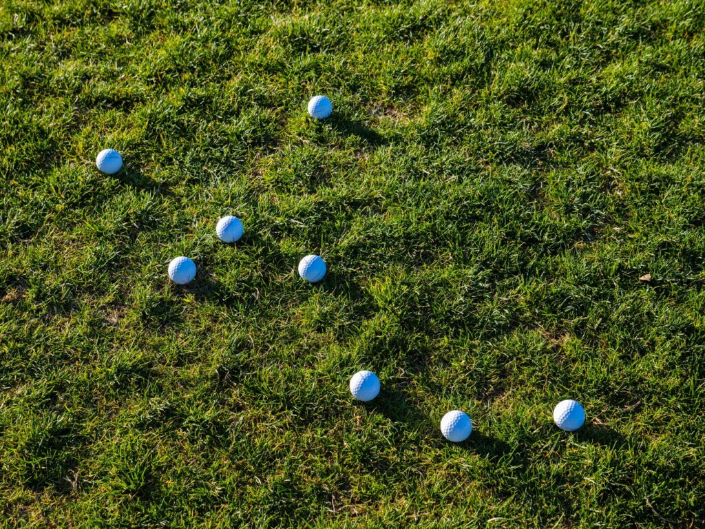 Graphic showing the impact of wind on golf ball trajectory. — golf equipment Dungeness