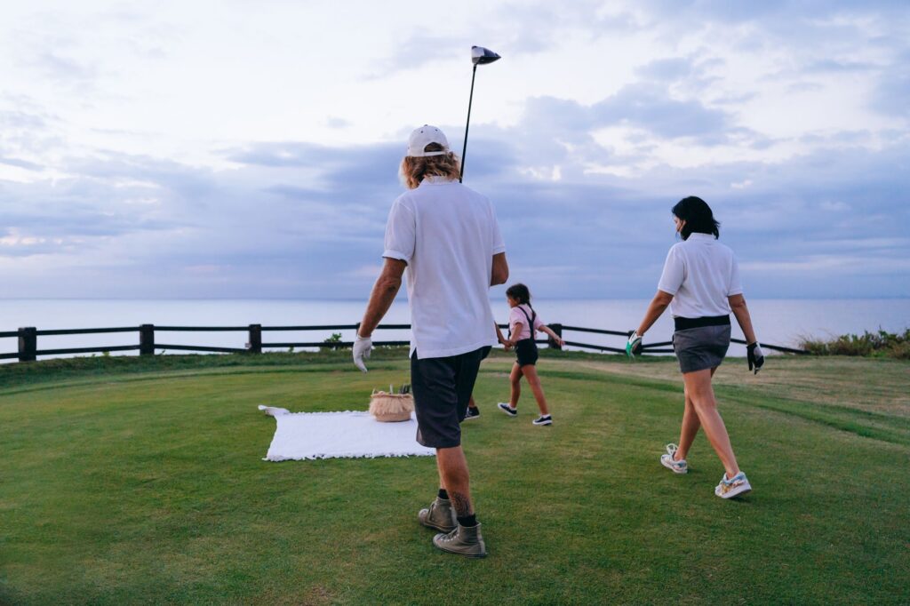 A picnic setup near the golf course, displaying a perfect family day out. — Dungeness Golf family activities
