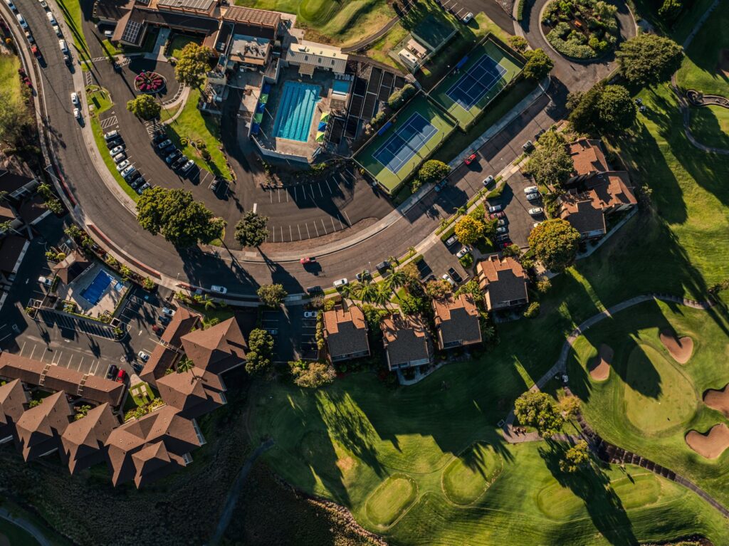 Local amenities near the Dungeness golf course, including dining options — coastal golfing Dungeness