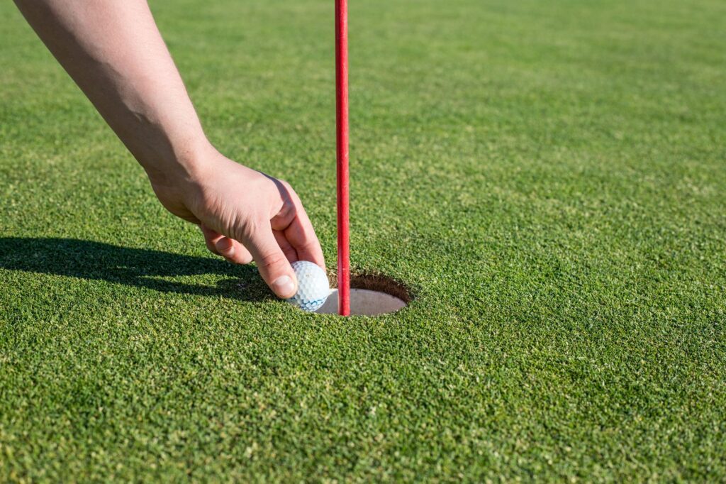 A mental visualization exercise taking place on the golf course — golf strategies Dungeness