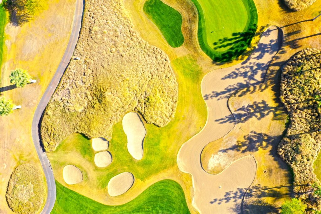 A panoramic view of a golf course in Dungeness on a sunny day. — golf trip to Dungeness guide