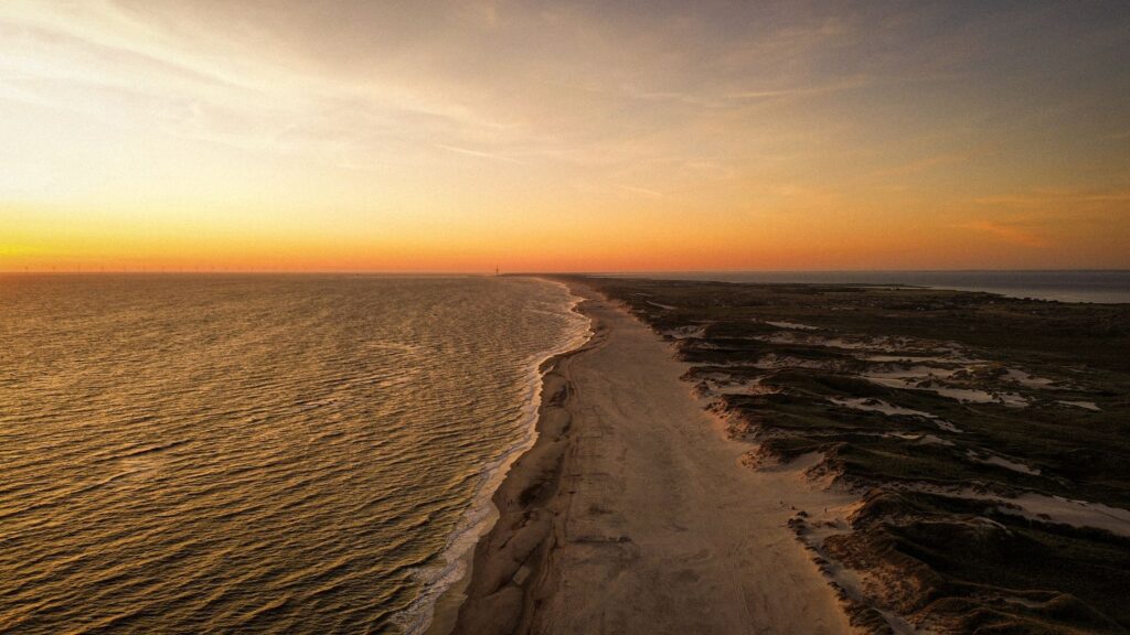 A scenic sunset over Dungeness, perfect for unwinding after a day on the course. — golf trip to Dungeness guide