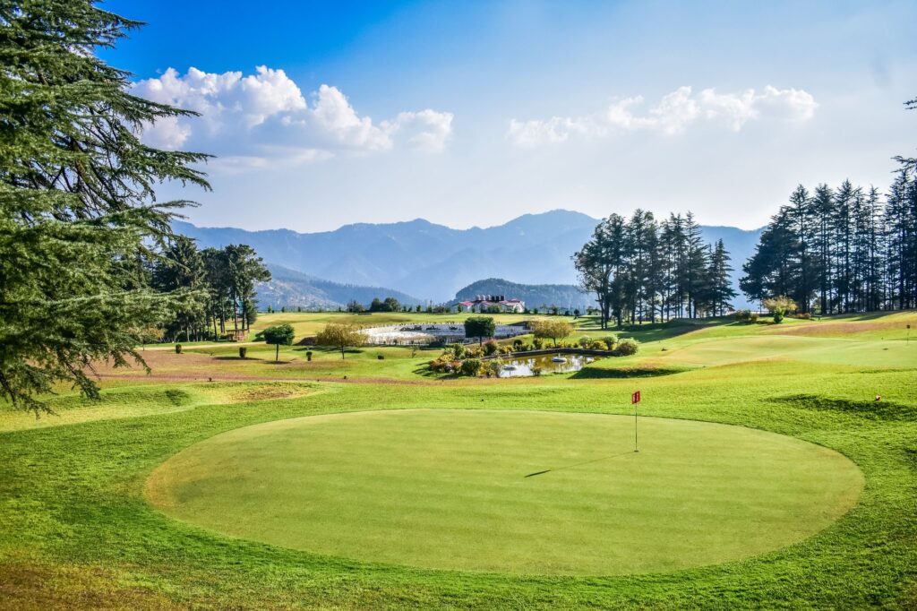 A scenic view of a Dungeness golf course during a sunny day. — golf packing list Dungeness