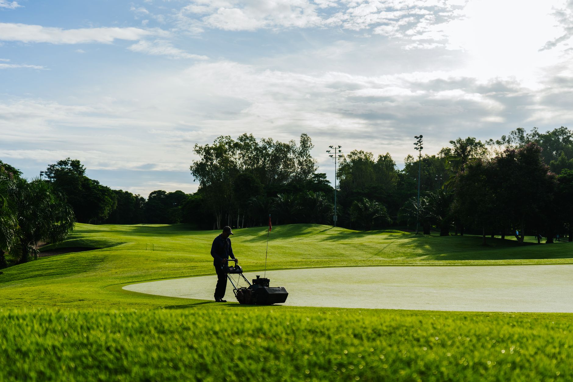 golf course maintenance Dungeness