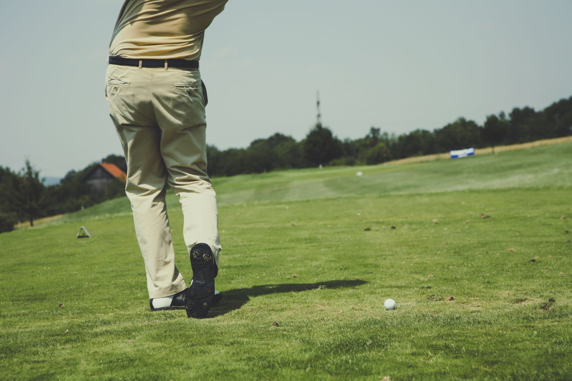 tight fairway golf